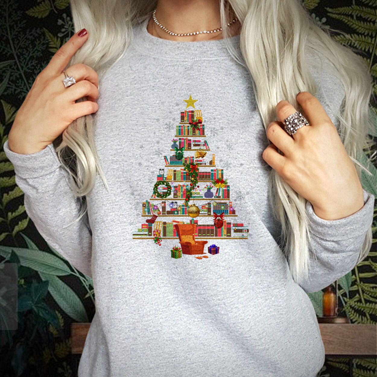 SWEATSHIRT (5324) BOOK CHRISTMAS Tree Merry Bookmas Books Christmas Tree Librarian Christmas Book Lovers Bookworm Bookish Teacher Christmas